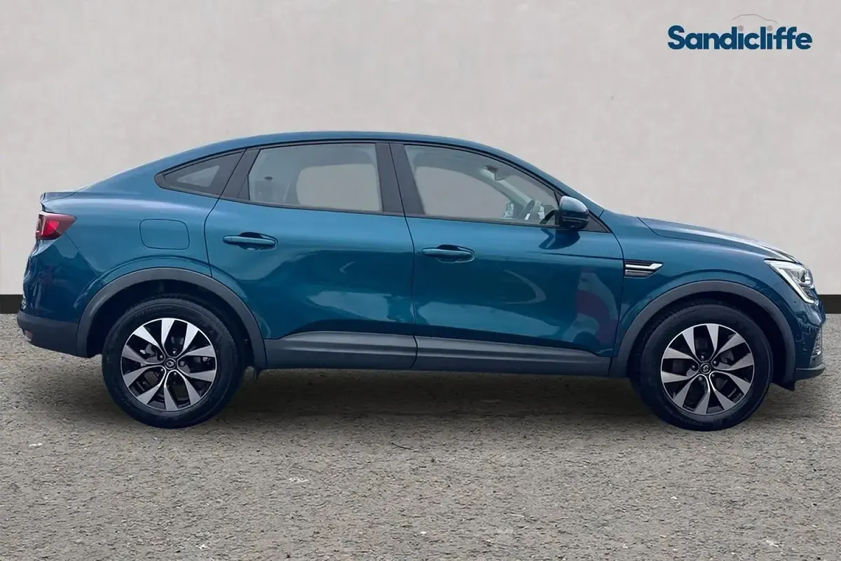 Gebraucht Renault Arkana Iconic 145 PS (106 kW) 2021 Blau SUV