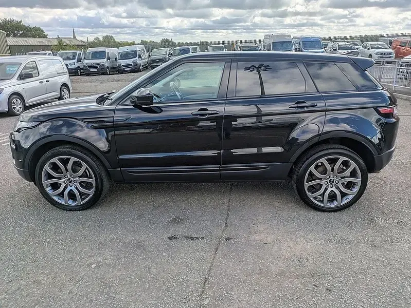 Used Land Rover Range Rover evoque SE 150 HP (110 kW) 2015 Black Estate