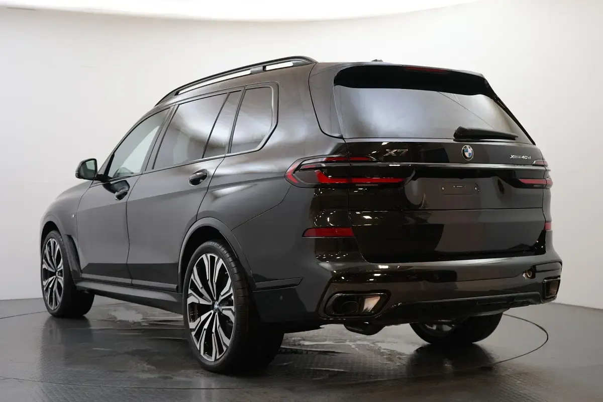 Used BMW X7 M Sport 347 HP (255 kW) 2026 Black SUV