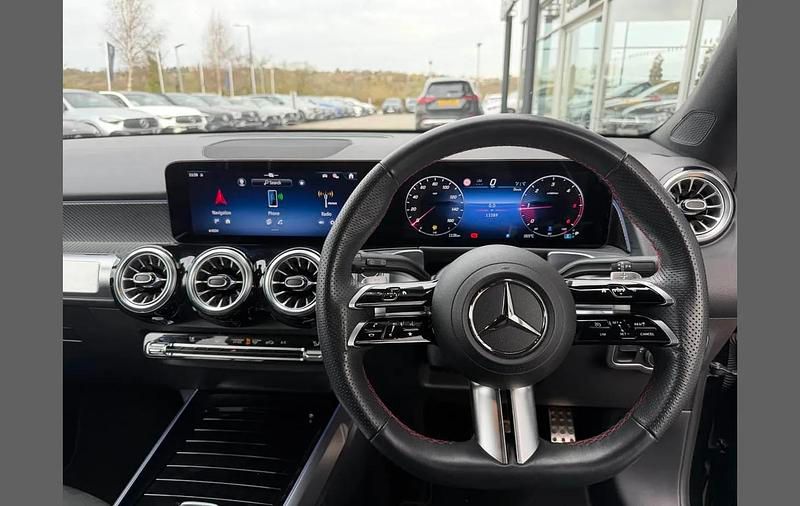 Used Mercedes GLB220 Executive 190 HP (139 kW) 2025 Black SUV