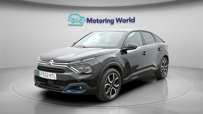Used Citroën e-C4 Shine 100 kW (136 HP) 2022 Black Hatchback