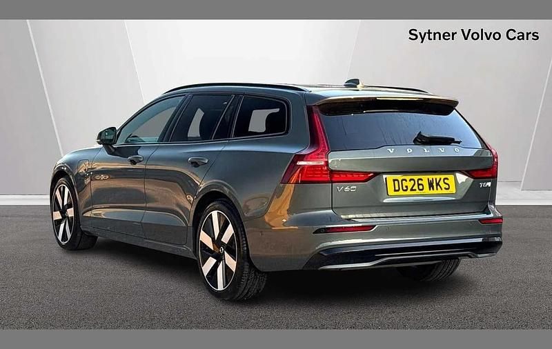 Used Volvo V60 Ultra 449 HP (330 kW) 2026 Green Estate