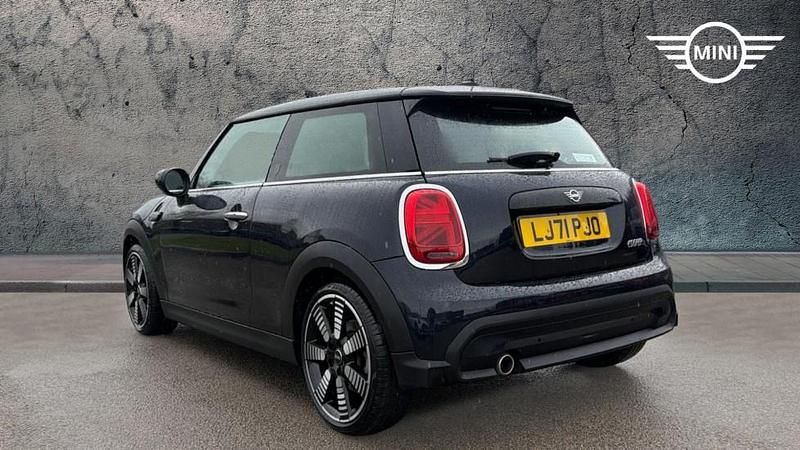 Used Mini Cooper Exclusive 134 HP (98 kW) 2021 Black Hatchback