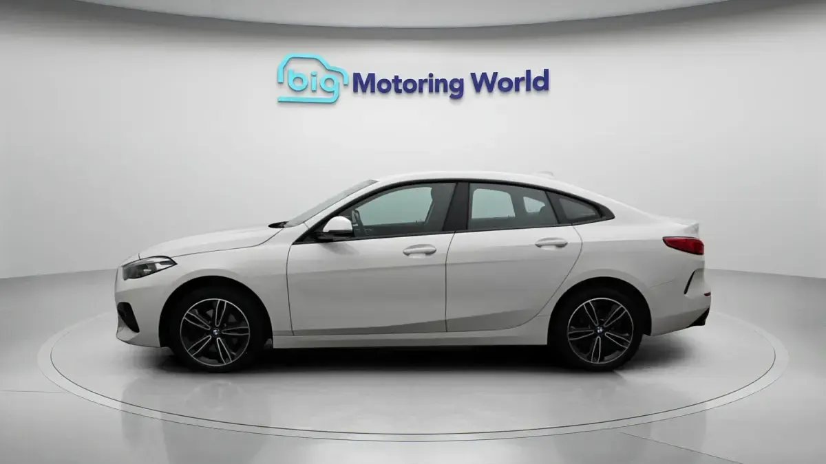 Used BMW 218 Sport Line 136 HP (100 kW) 2022 White Coupe