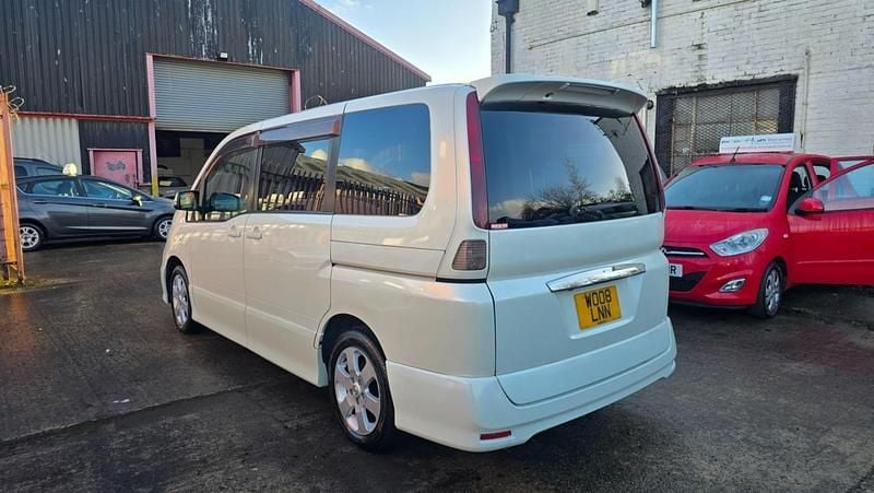 Used Nissan Serena 2008 White MPV