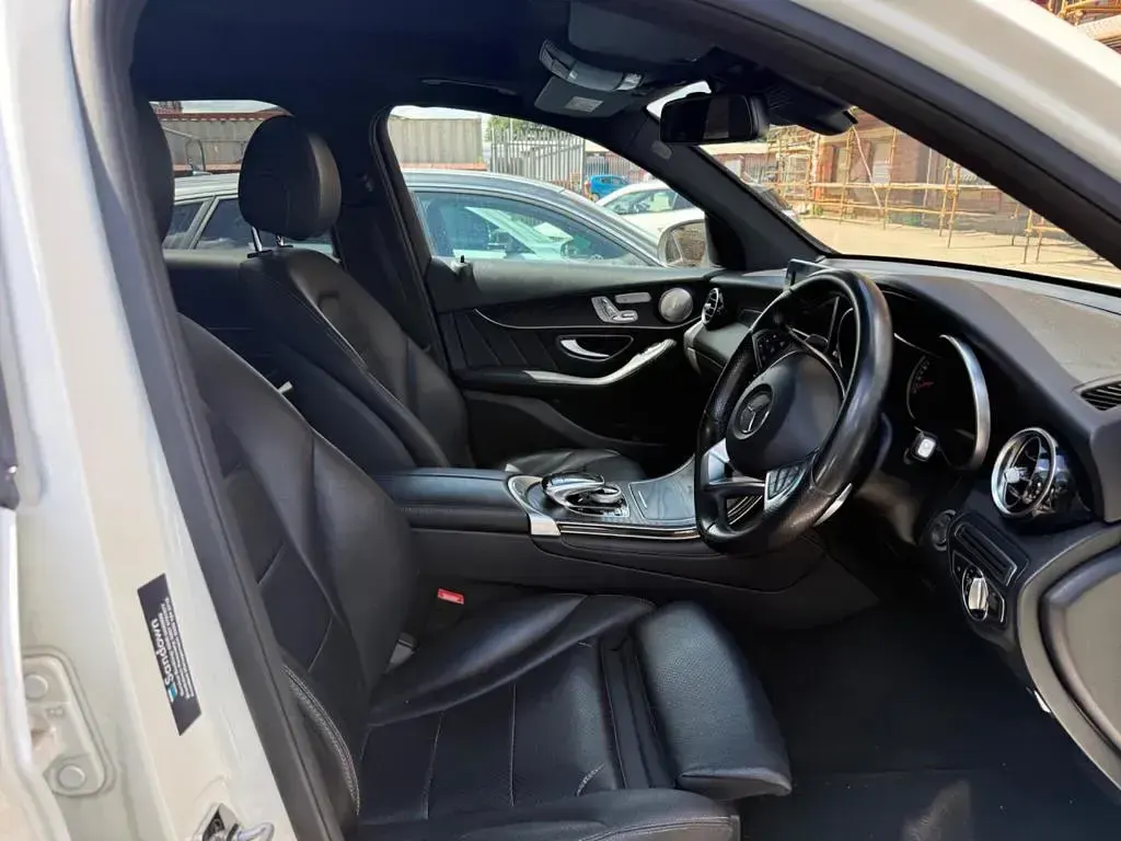 Used Mercedes GLC250 AMG Line Premium 201 HP (147 kW) 2016 White SUV