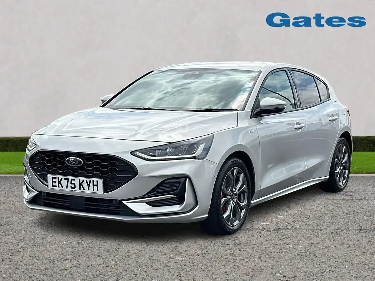 Used Ford Focus ST-Line 125 HP (91 kW) 2025 Silver Hatchback