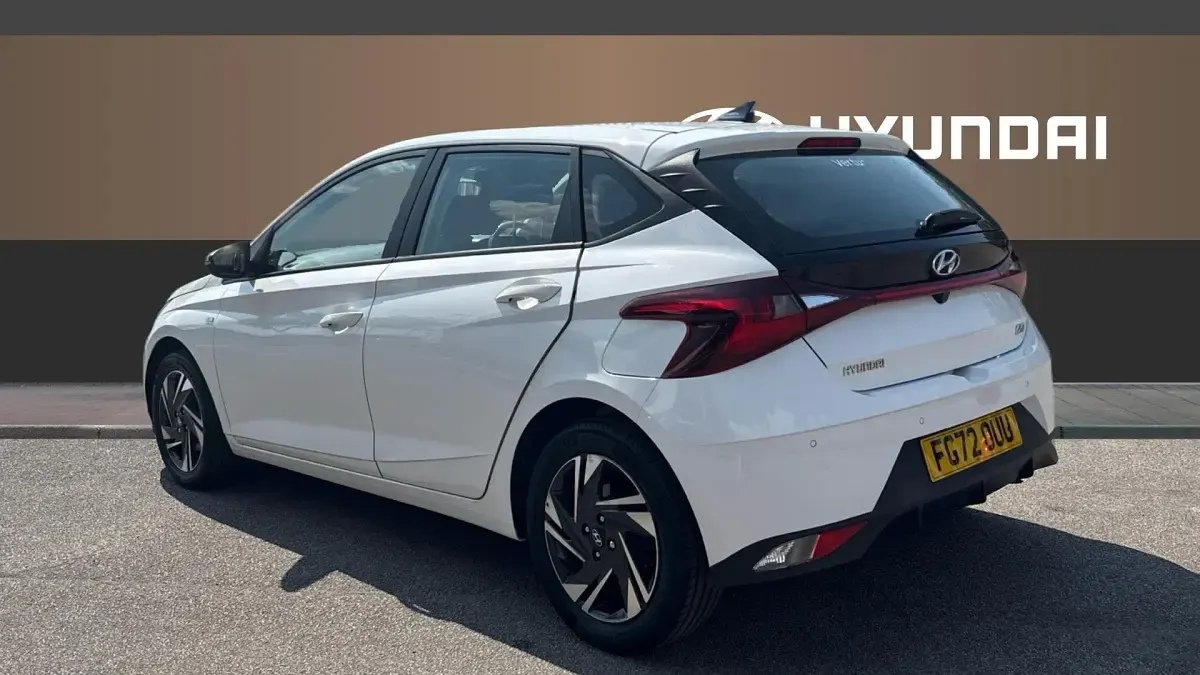 Used Hyundai i20 SE 101 HP (74 kW) 2022 White Hatchback