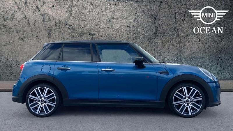 Used Mini Cooper Exclusive 134 HP (98 kW) 2022 Blue Hatchback