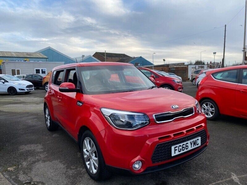 Red Used 2016 Kia Soul Plus SUV | £6,999 (Fair price) - Image 1/2
