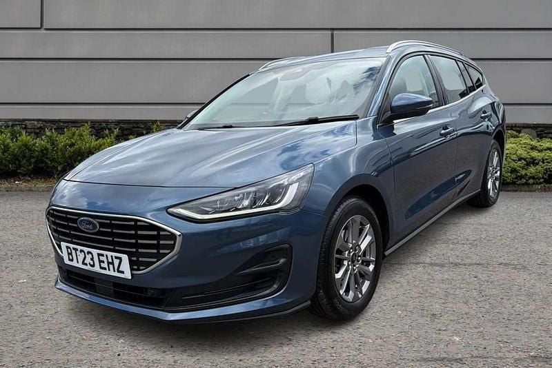 Used Ford Focus Titanium 123 HP (90 kW) 2023 Blue Estate