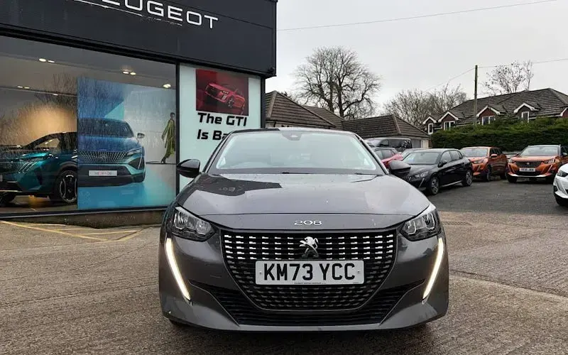 Used Peugeot 208 Active+ 102 HP (75 kW) 2023 Grey Hatchback