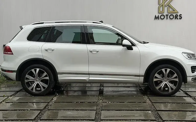 Used VW Touareg R-line 262 HP (192 kW) 2017 SUV