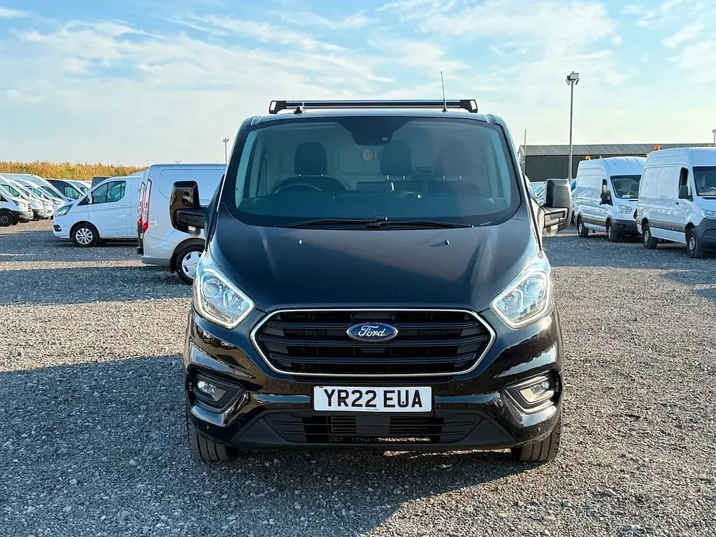 Used Ford Transit Custom Limited 130 HP (95 kW) 2022 Black Van