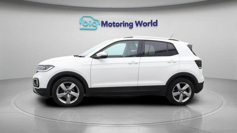 Used VW T-Cross SEL 110 HP (80 kW) 2022 White SUV