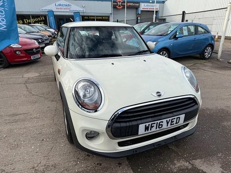 Used Mini ONE Hatch 102 HP (75 kW) 2016 White Hatchback