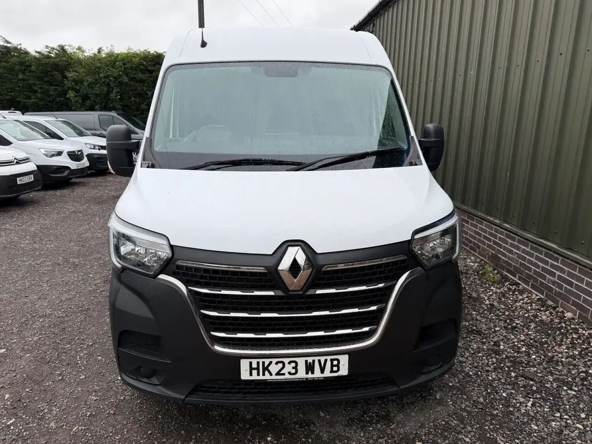 Used Renault Master Business 2023 White MPV