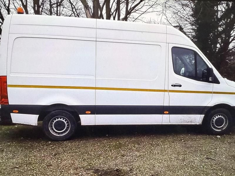 Begagnad Mercedes Sprinter Progressive 148 HK (108 kW) 2022 Vit Van