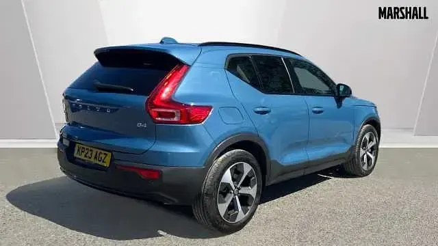 Usado Volvo XC40 Ultimate 194 HP (142 kW) 2023 Azul SUV
