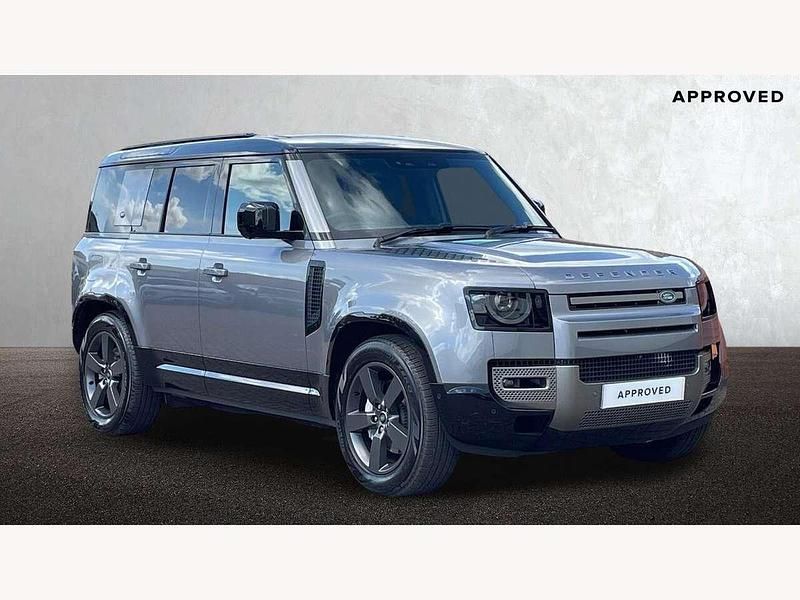 Eiger grey Used 2024 Land Rover Defender HSE Dynamic SUV | £66,595 (Fair price) - Image 1/4