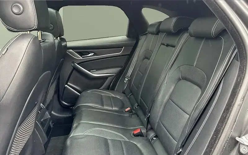 Used Jaguar F-Pace R-Dynamic 404 HP (297 kW) 2022 White SUV