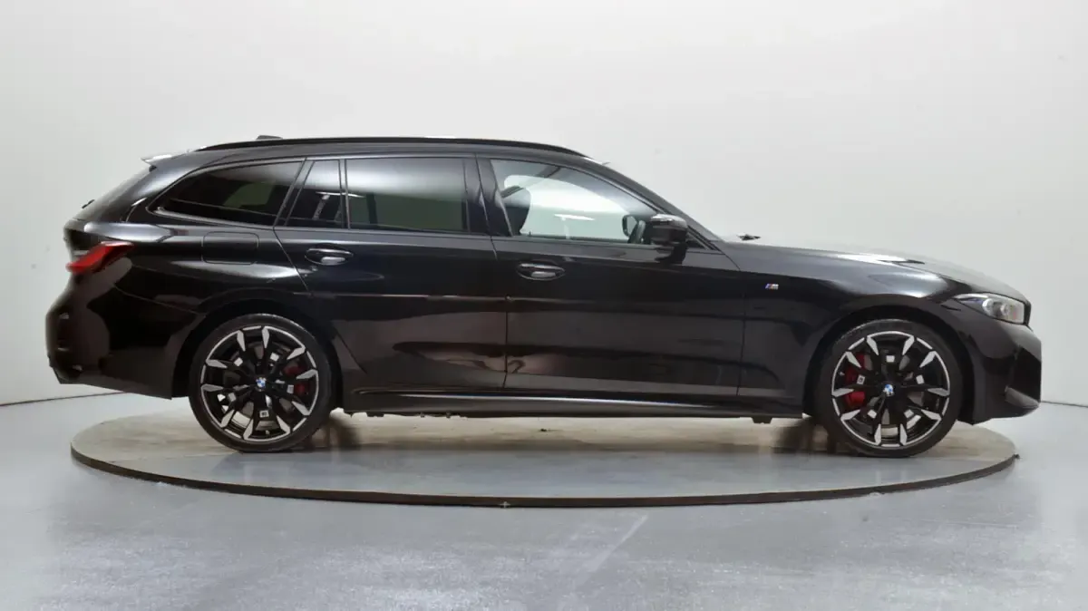 Used BMW 330 M Sport 288 HP (211 kW) 2025 Black Estate
