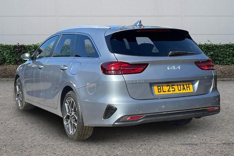 Used Kia Ceed 138 HP (101 kW) 2025 Silver Hatchback