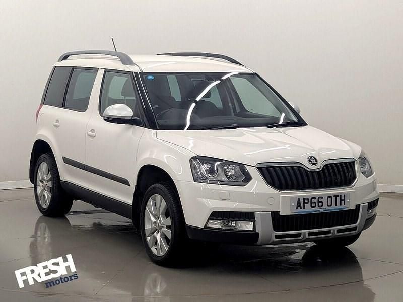 White Used 2016 Skoda Yeti SE L SUV | £14,990 (A bit pricey) - Image 1/4
