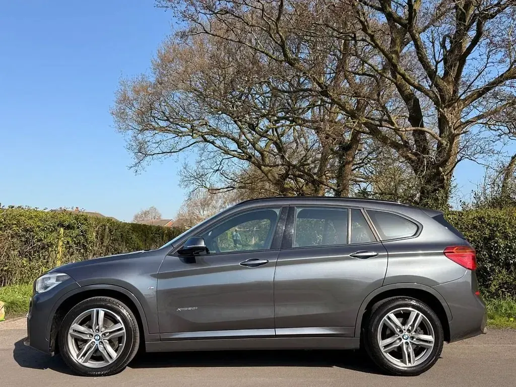 Usado BMW X1 M Sport 192 CV (141 kW) 2017 Gris SUV