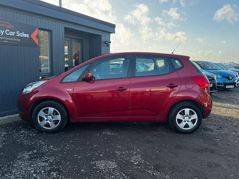 Used Kia Venga 89 HP (65 kW) 2013 Red Hatchback