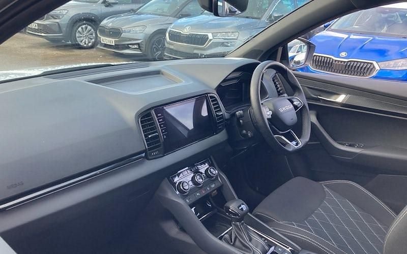 Used Skoda Karoq SportLine 150 HP (110 kW) 2025 White SUV