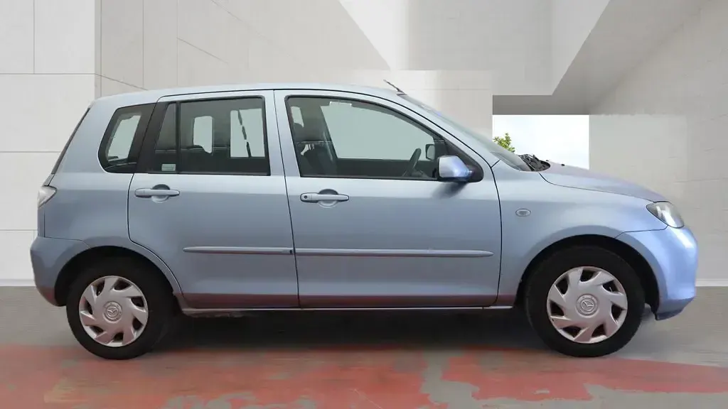 Used Mazda 2 80 HP (58 kW) 2007 Blue Hatchback
