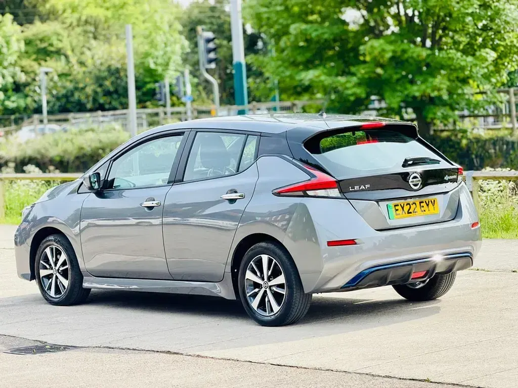 Używany Nissan Leaf Acenta 39 kW (54 KM) 2022 Hatchback