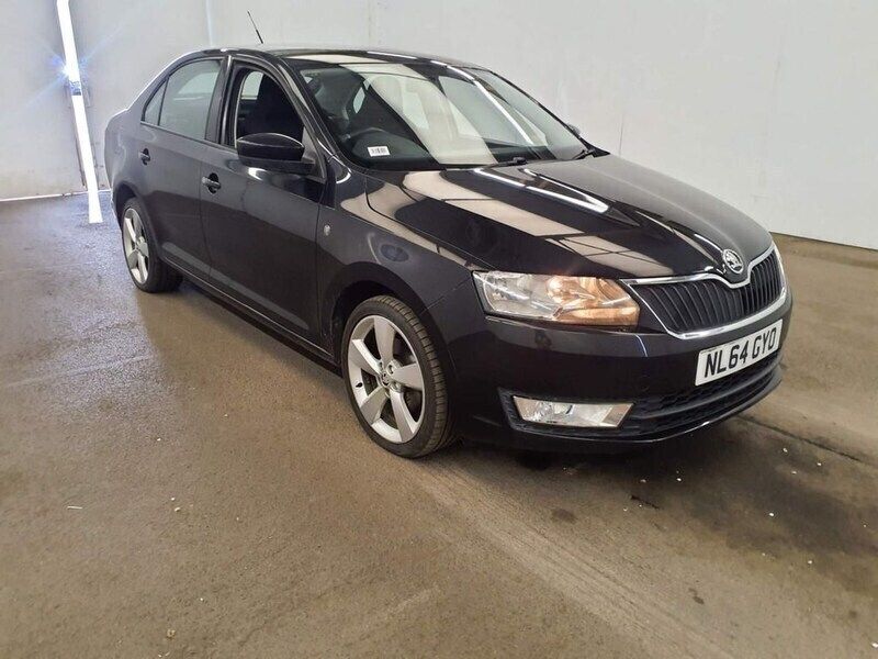 Black Used 2014 Skoda Rapid Elegance Hatchback | £5,899 (Fair price) - Image 1/4