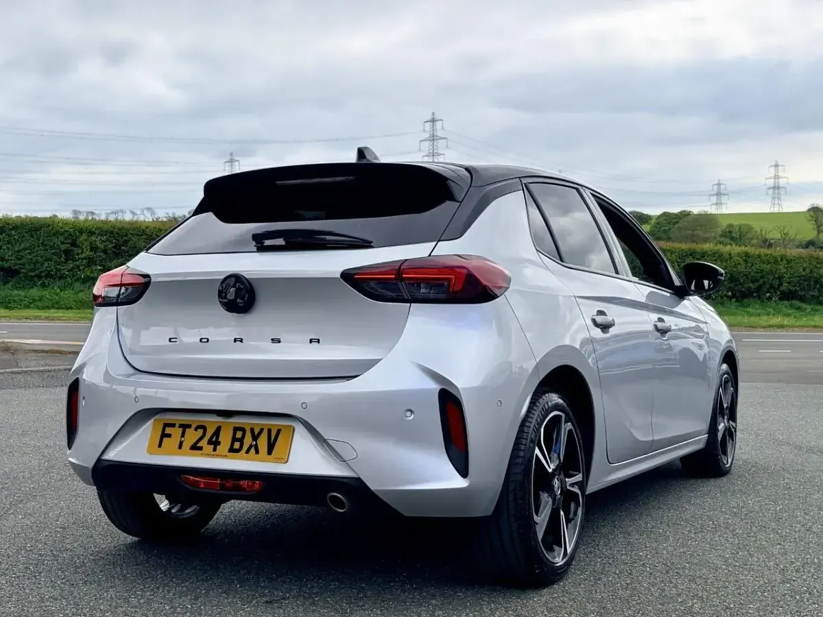 Second-hand Vauxhall Corsa Ultimate 99 CP (72 kW) 2024 Gri Hatchback