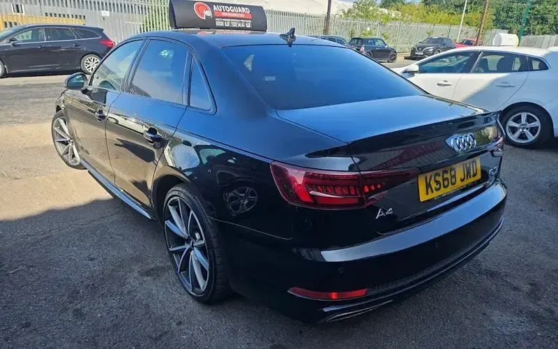 Used Audi A4 Black Edition 190 HP (139 kW) 2019 Black Sedan