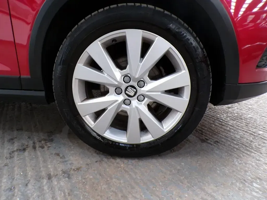 Used Seat Arona SE Technology 115 HP (84 kW) 2019 Red SUV