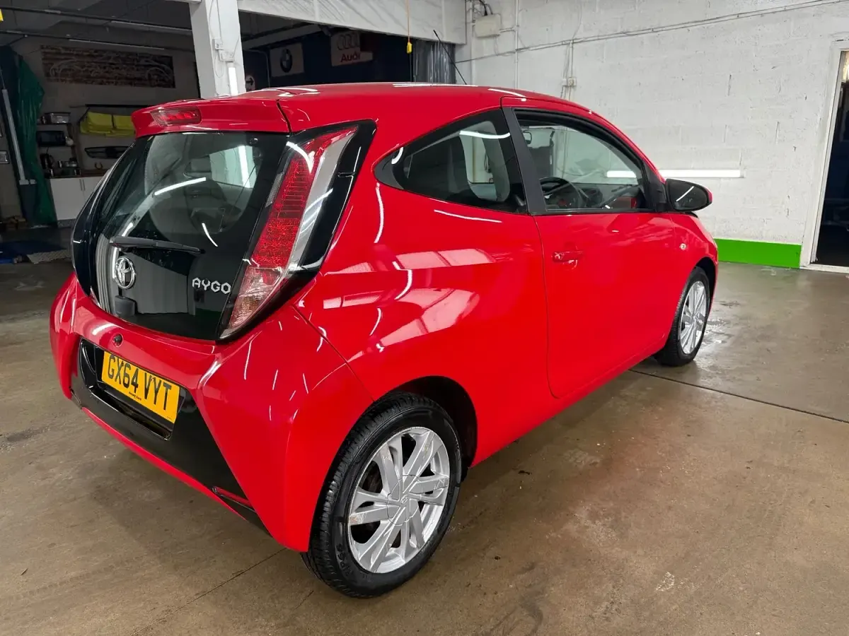 Used Toyota Aygo x-press 2014 Red Hatchback
