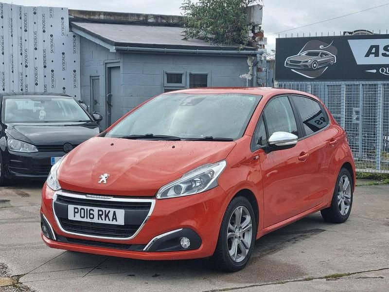 Gebraucht Peugeot 208 Active 2025 Orange Kleinwagen