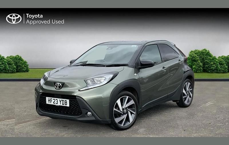 Used Toyota Aygo X 72 HP (52 kW) 2023 Green SUV