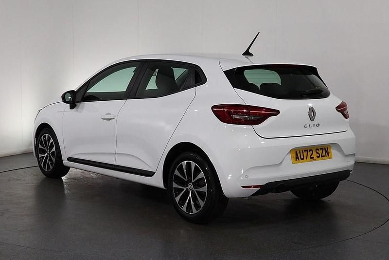 Używany Renault Clio V Evolution 2022 Biały Hatchback