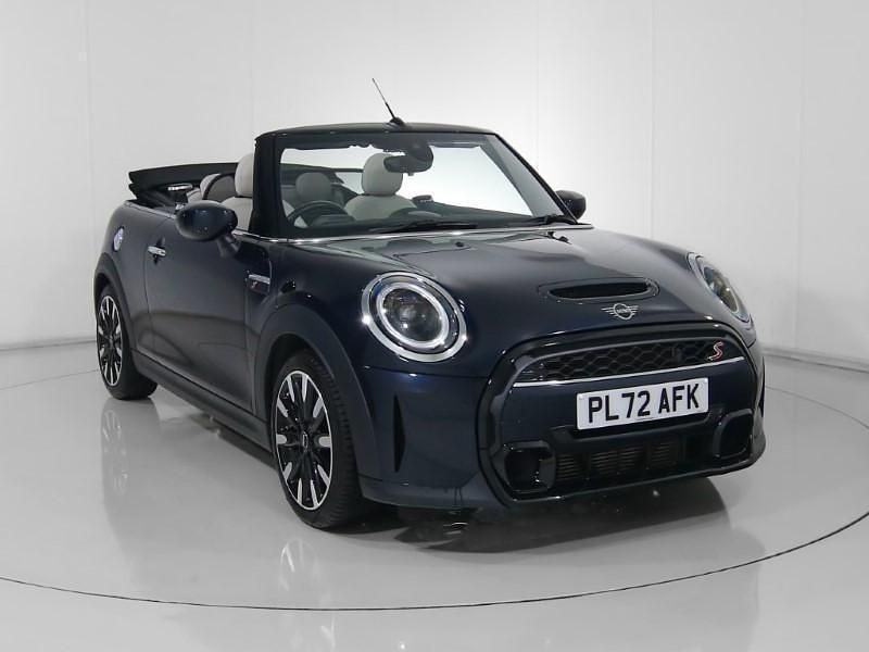 Black Used 2023 Mini Cooper S Exclusive Hatchback | £23,690 (Fair price) - Image 1/4