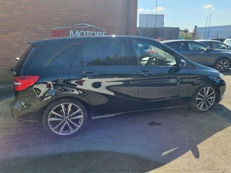 Used Mercedes B180 109 HP (80 kW) 2014 Black MPV
