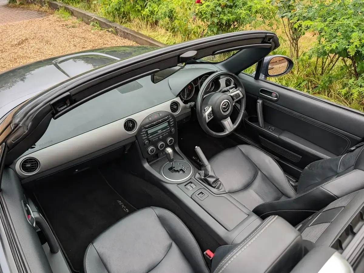 Used Mazda MX5 160 HP (117 kW) 2011 Grey Cabriolet