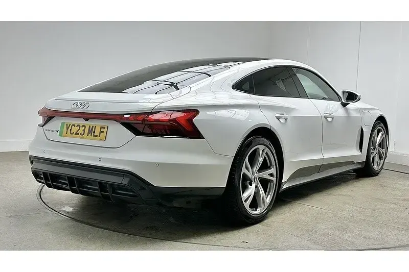 Used Audi e-tron GT quattro Sport 389 kW (530 HP) 2023 White Sedan