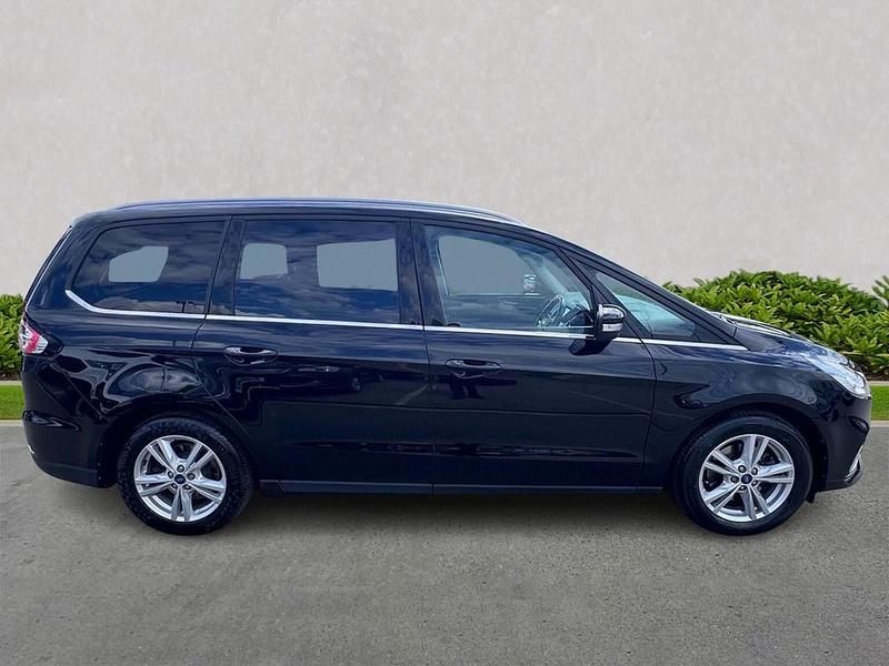 Begagnad Ford Galaxy Titanium 190 HK (139 kW) 2023 Svart Minibuss