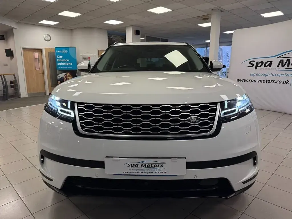 Used Land Rover Range Rover Velar HSE 300 HP (220 kW) 2019 White SUV