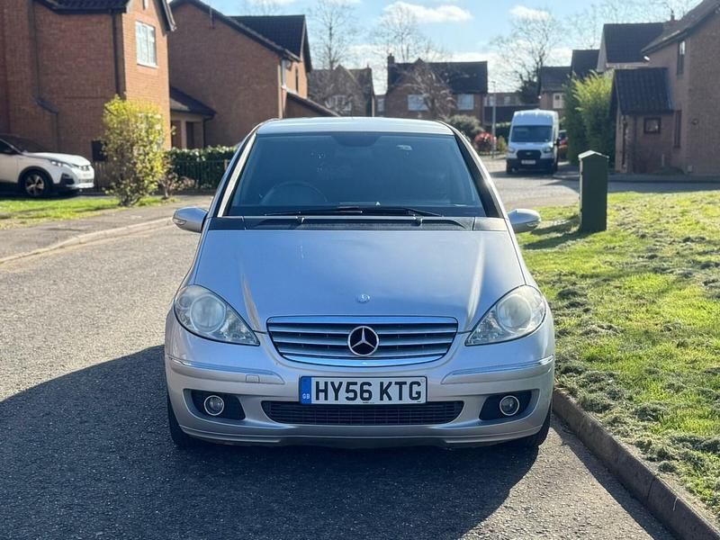 Begagnad Mercedes A160 Elegance 2006 Silver Halvkombi