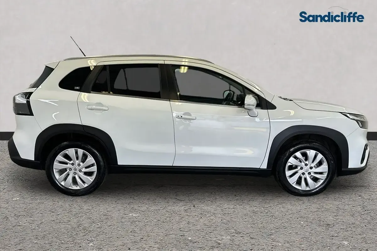 Used Suzuki SX4 2023 White Hatchback