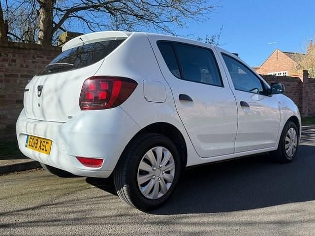 Used Dacia Sandero Essentiel 75 HP (55 kW) 2019 Hatchback